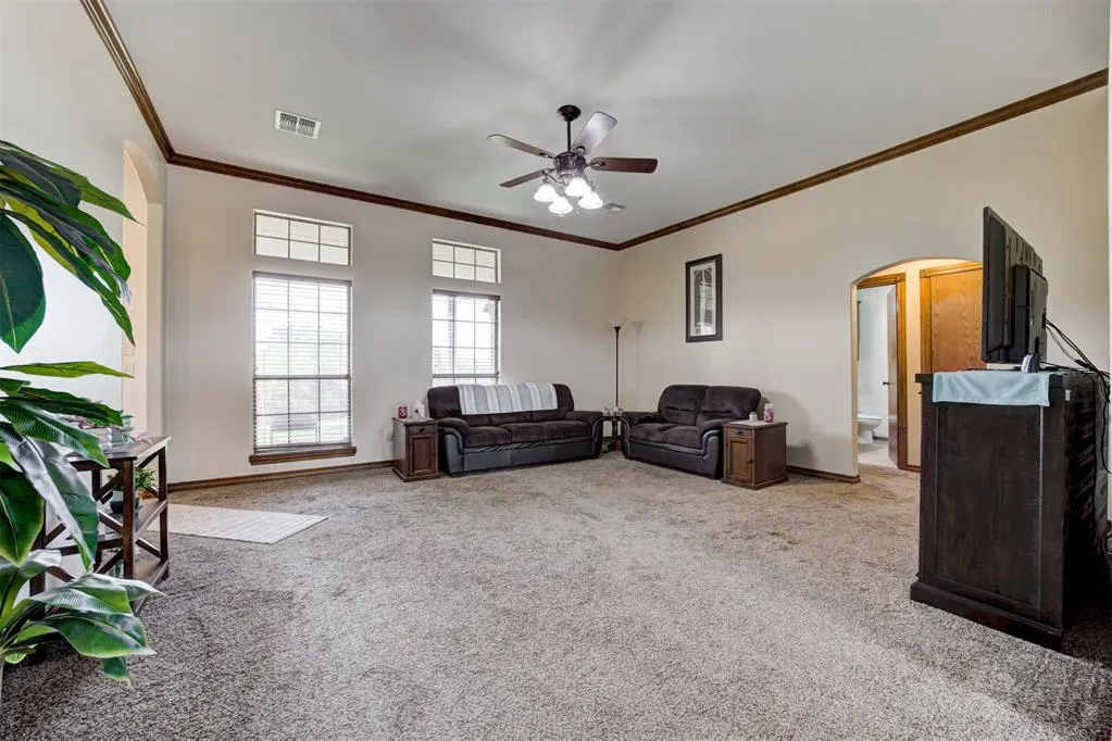 Photo 5 — 1942 County Road 1212, Tuttle, OK 73089