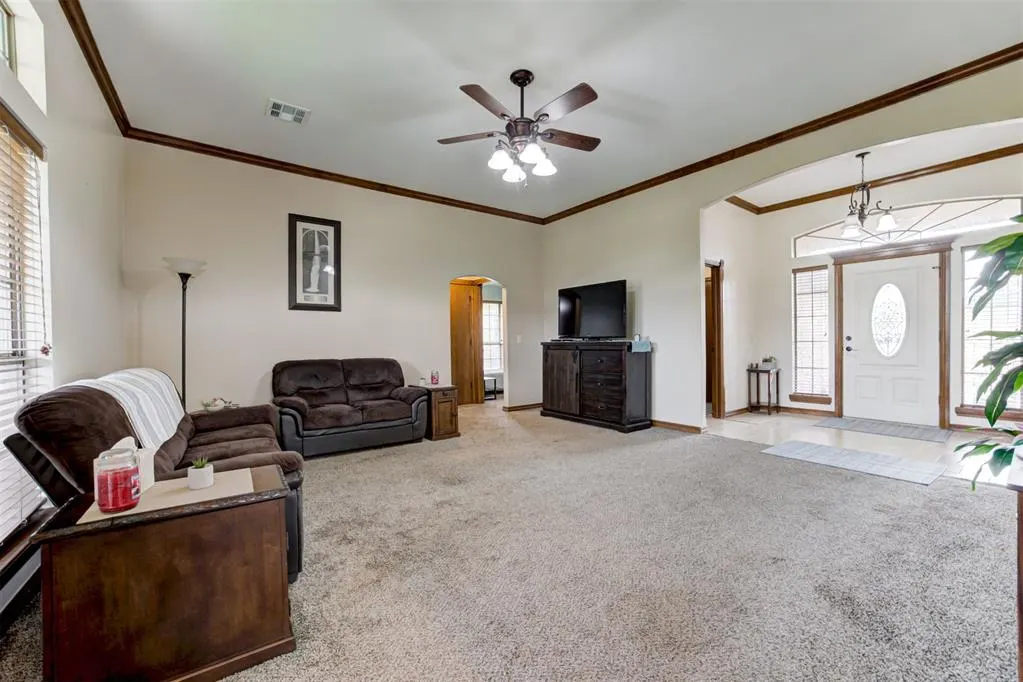 Photo 6 — 1942 County Road 1212, Tuttle, OK 73089