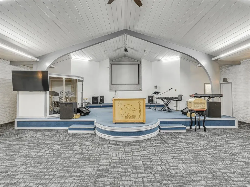 Photo 9 — 700 SE Binkley Street, Oklahoma City, OK 73129