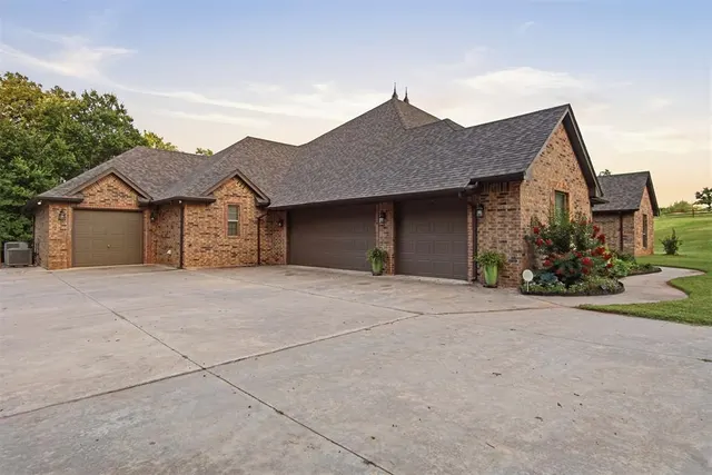 Photo 7 — 7951 NE 96th Avenue, Norman, OK 73026