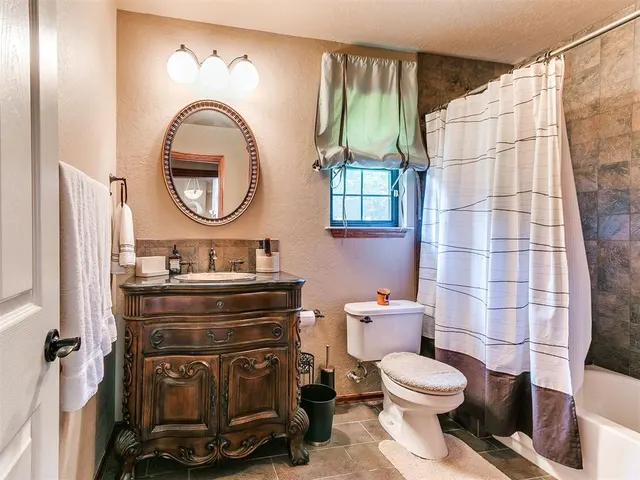 Photo 2 — 114 Bumgarner Avenue, Norman, OK 73026