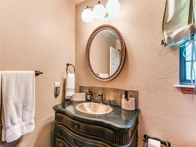 Photo 4 — 114 Bumgarner Avenue, Norman, OK 73026