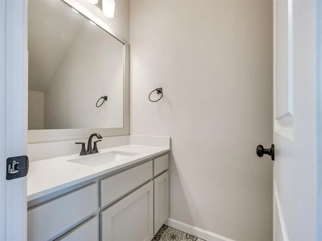 Photo 14 — 4108 Lynford Lane, Norman, OK 73026