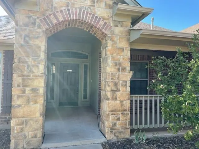 Photo 2 — 401 Durkee Road, Yukon, OK 73099