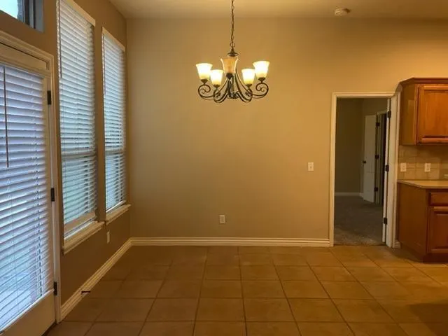 Photo 7 — 401 Durkee Road, Yukon, OK 73099