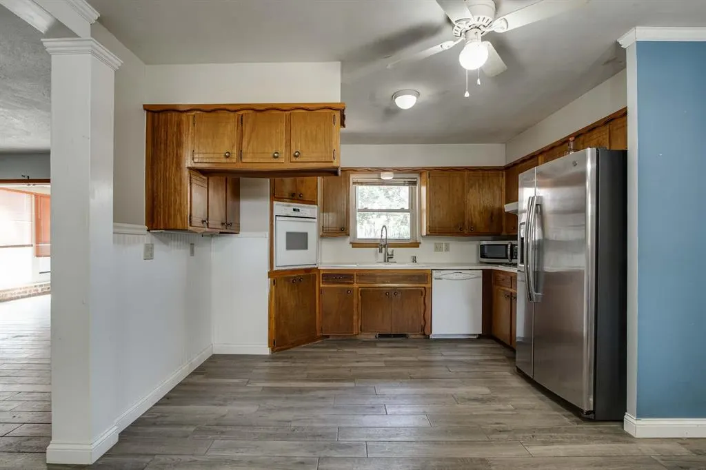 Photo 15 — 1301 Queensboro Place, Yukon, OK 73099