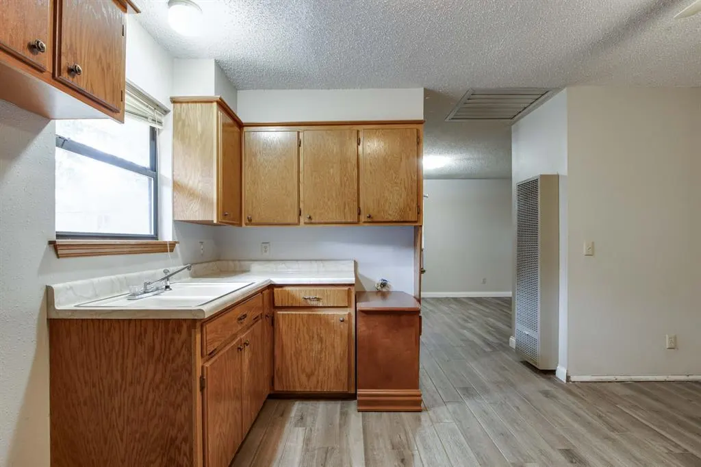 Photo 42 — 1301 Queensboro Place, Yukon, OK 73099