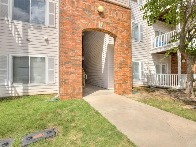 Photo 2 — 2200 Classen Boulevard 14-133, Norman, OK 73071