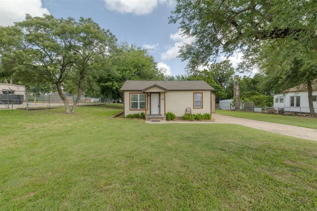 Photo 2 — 5821 NW 29th Street, Oklahoma City, OK 73127