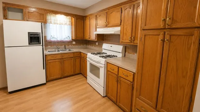 Photo 4 — 615 W 1st Street, Edmond, OK 73003