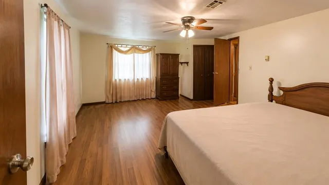 Photo 5 — 615 W 1st Street, Edmond, OK 73003