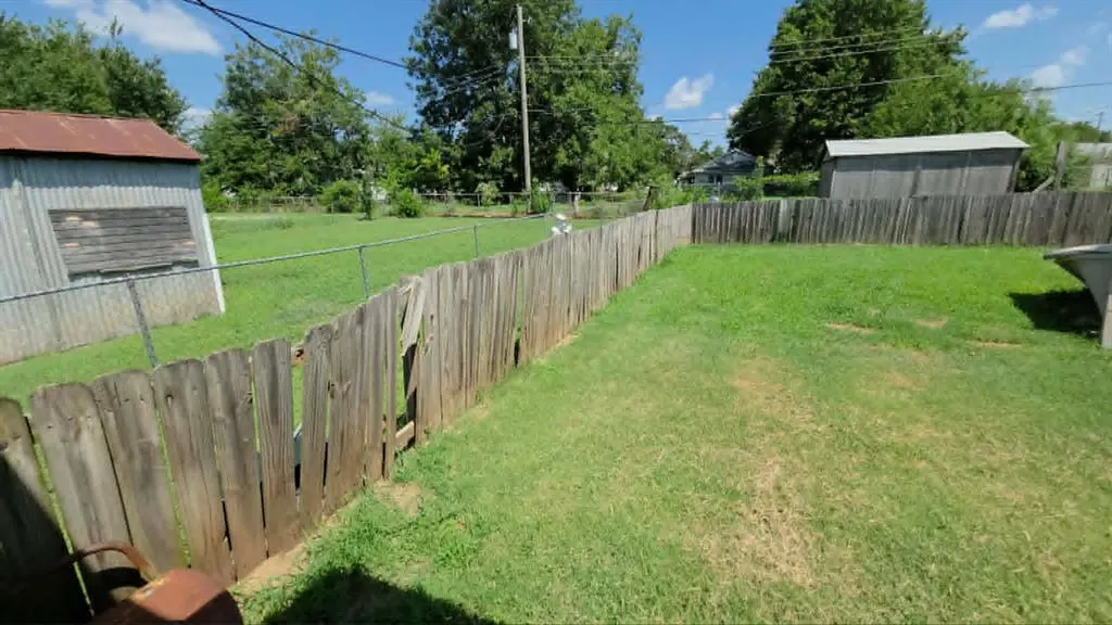 Photo 13 — 615 W 1st Street, Edmond, OK 73003