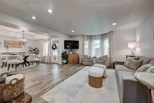 Photo 6 — 11819 Red Oak Way, Oklahoma City, OK 73162