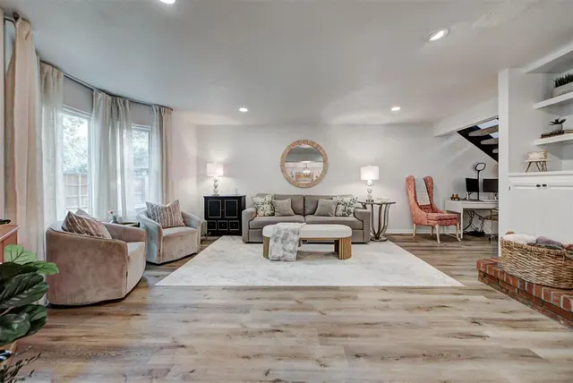 Photo 7 — 11819 Red Oak Way, Oklahoma City, OK 73162