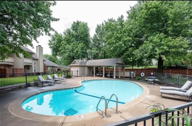 Photo 2 — 11819 Red Oak Way, Oklahoma City, OK 73162