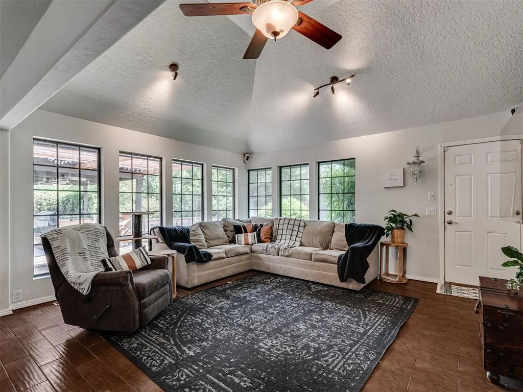 Photo 13 — 800 Rock Hollow Road, Edmond, OK 73034