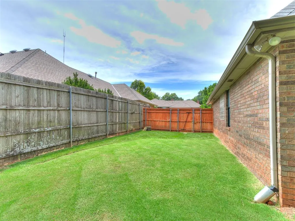 Photo 10 — 13520 Red Cedar Drive, Oklahoma City, OK 73131