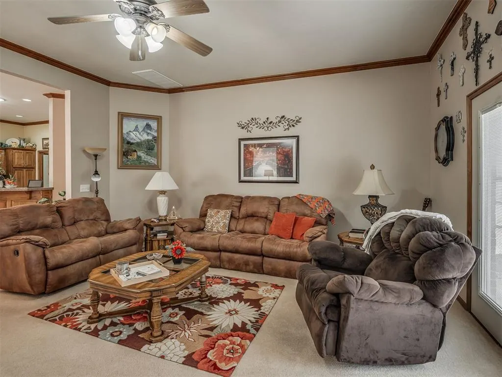 Photo 5 — 509 S Santa Fe Avenue 152, Edmond, OK 73003