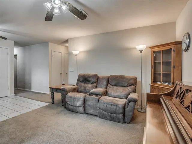 Photo 8 — 223 W 5th Street, Edmond, OK 73003