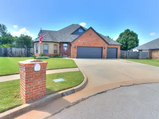 Sold home at 9104 SW 26th Street