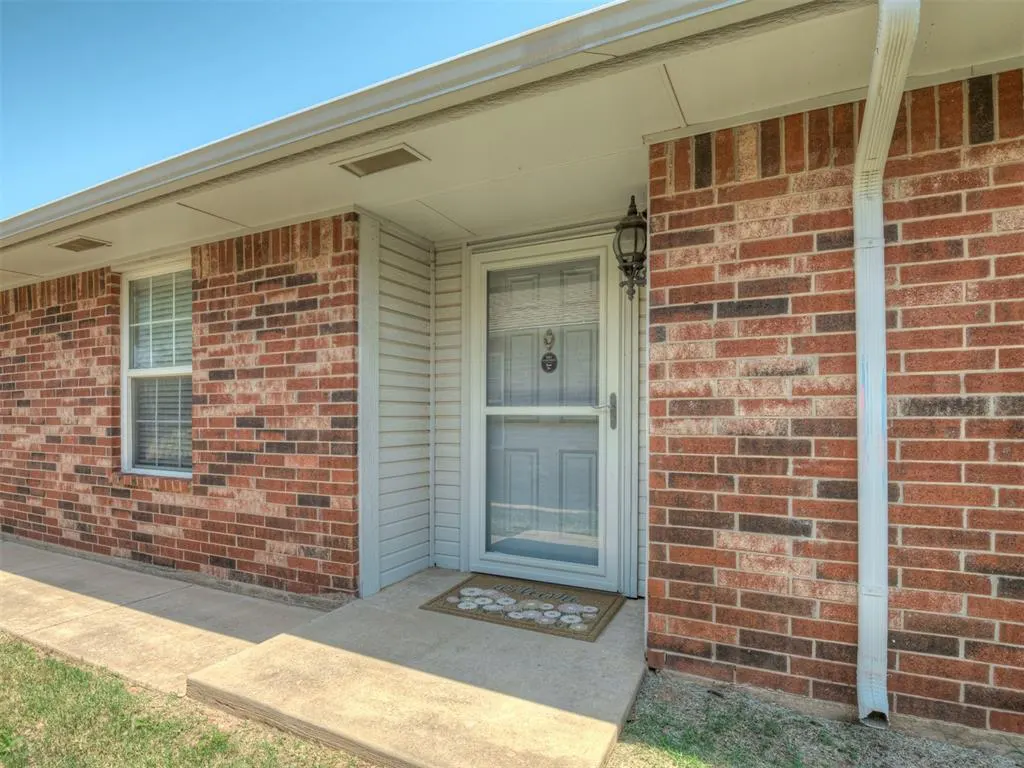 Photo 4 — 500 SW 38th Terrace, Oklahoma City, OK 73160