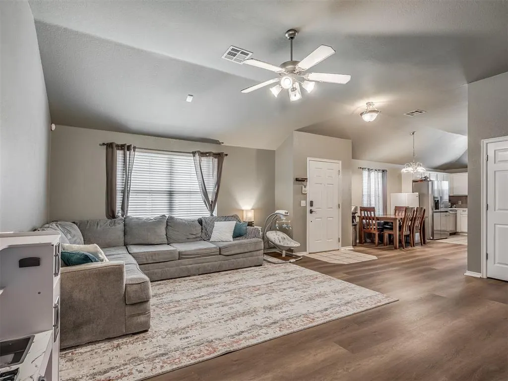 Photo 11 — 500 SW 38th Terrace, Oklahoma City, OK 73160