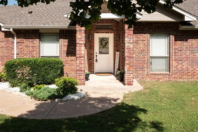 Front exterior — 12803 El Zorro, Edmond, OK 73034