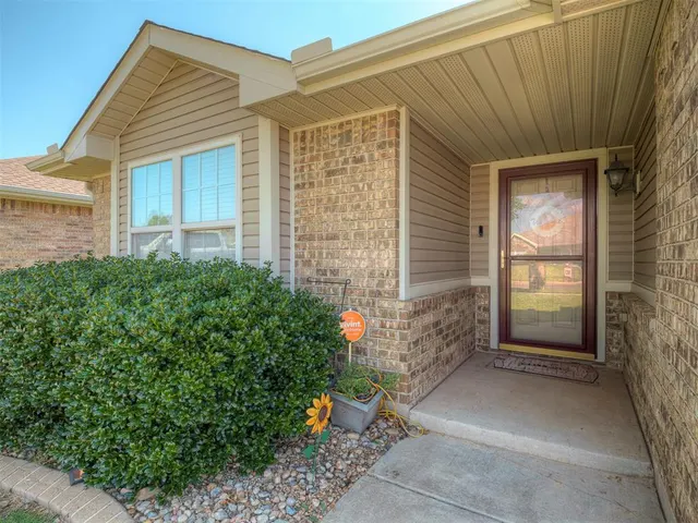 Photo 3 — 9624 Kylie Drive, Oklahoma City, OK 73160