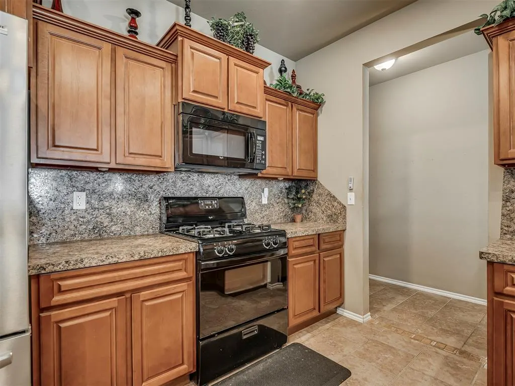 Photo 13 — 9624 Kylie Drive, Oklahoma City, OK 73160