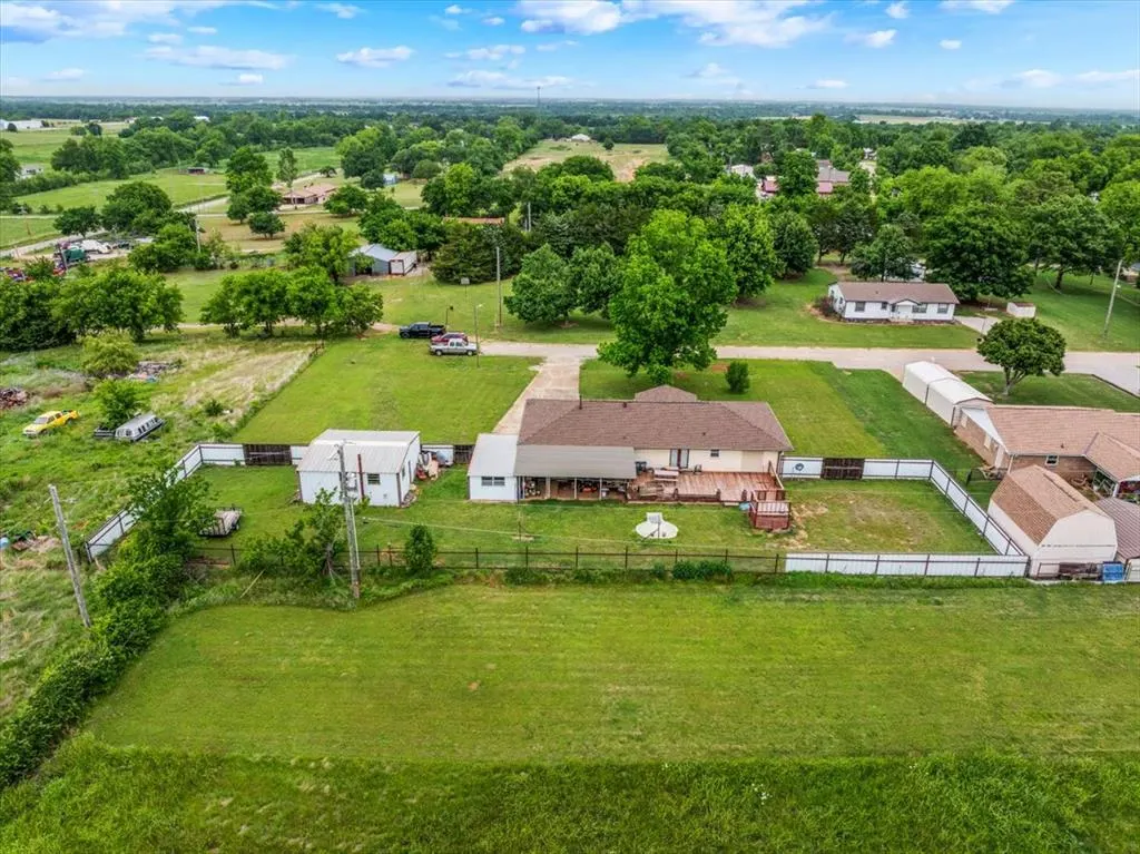 Photo 20 — 1411 14th Street, Maysville, OK 73057