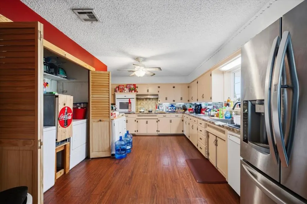 Photo 27 — 1411 14th Street, Maysville, OK 73057
