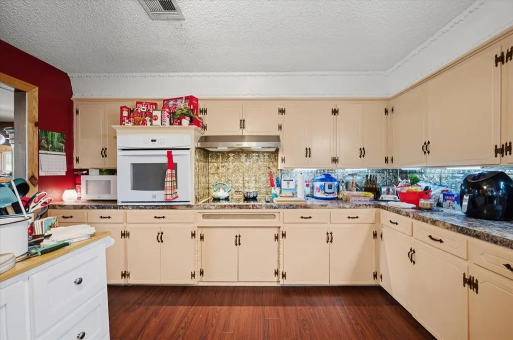 Photo 30 — 1411 14th Street, Maysville, OK 73057