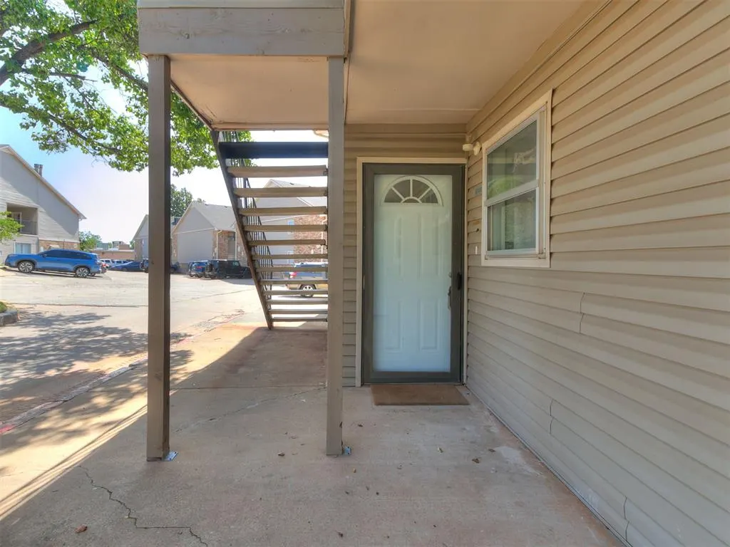 Front exterior — 6704 N Meridian Avenue e, Oklahoma City, OK 73116