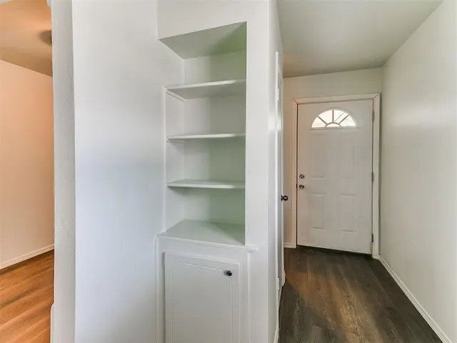 Photo 8 — 6704 N Meridian Avenue e, Oklahoma City, OK 73116