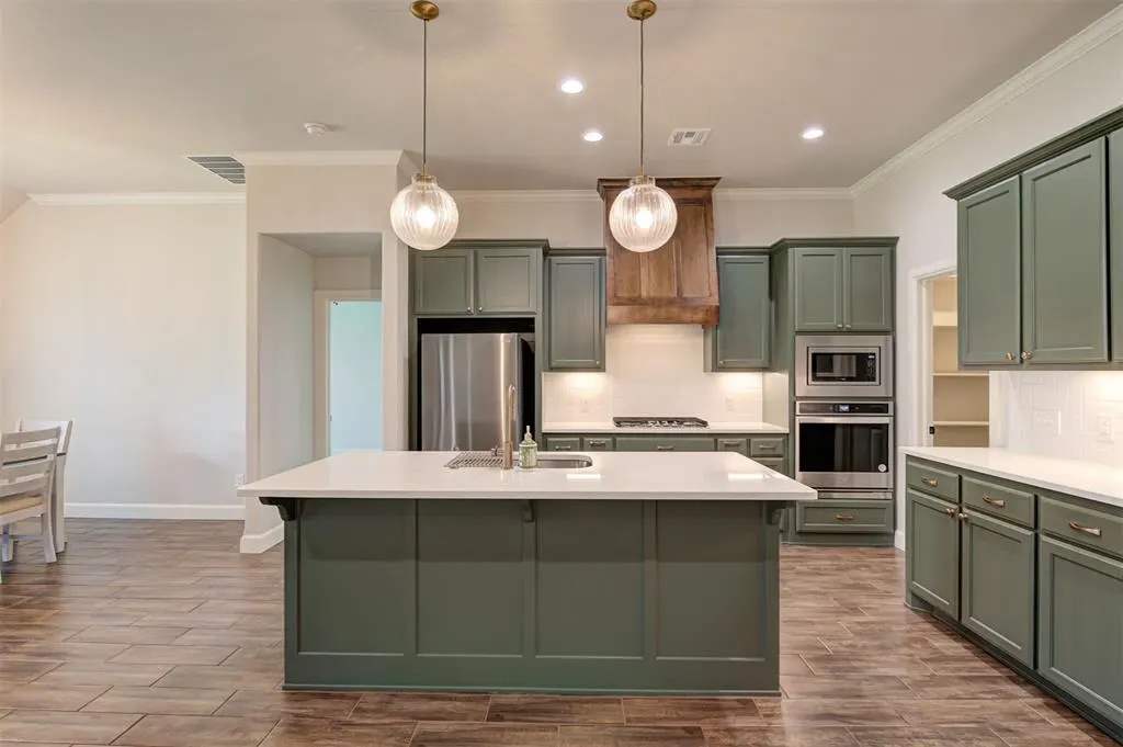Photo 11 — 409 Tralee Lane, Yukon, OK 73099
