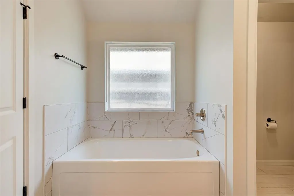 Photo 29 — 409 Tralee Lane, Yukon, OK 73099