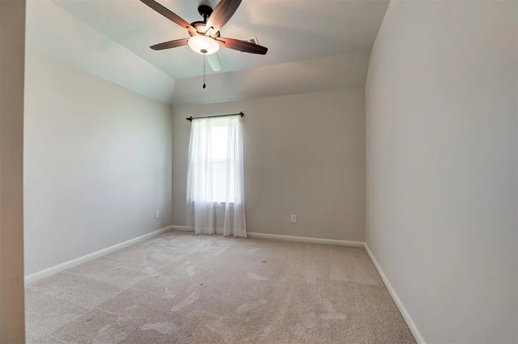 Photo 40 — 409 Tralee Lane, Yukon, OK 73099