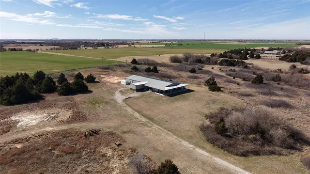 Photo 4 — 16370 W Hefner Road Avenue, Yukon, OK 73099