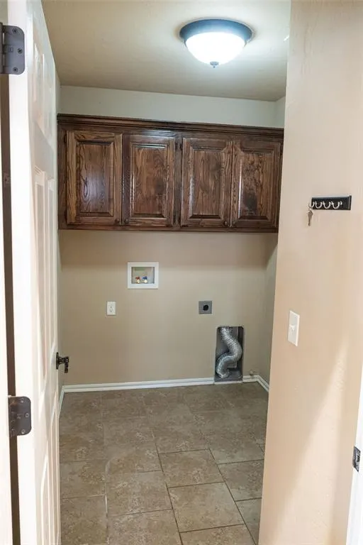 Photo 12 — 8009 Hillers Road, Oklahoma City, OK 73132