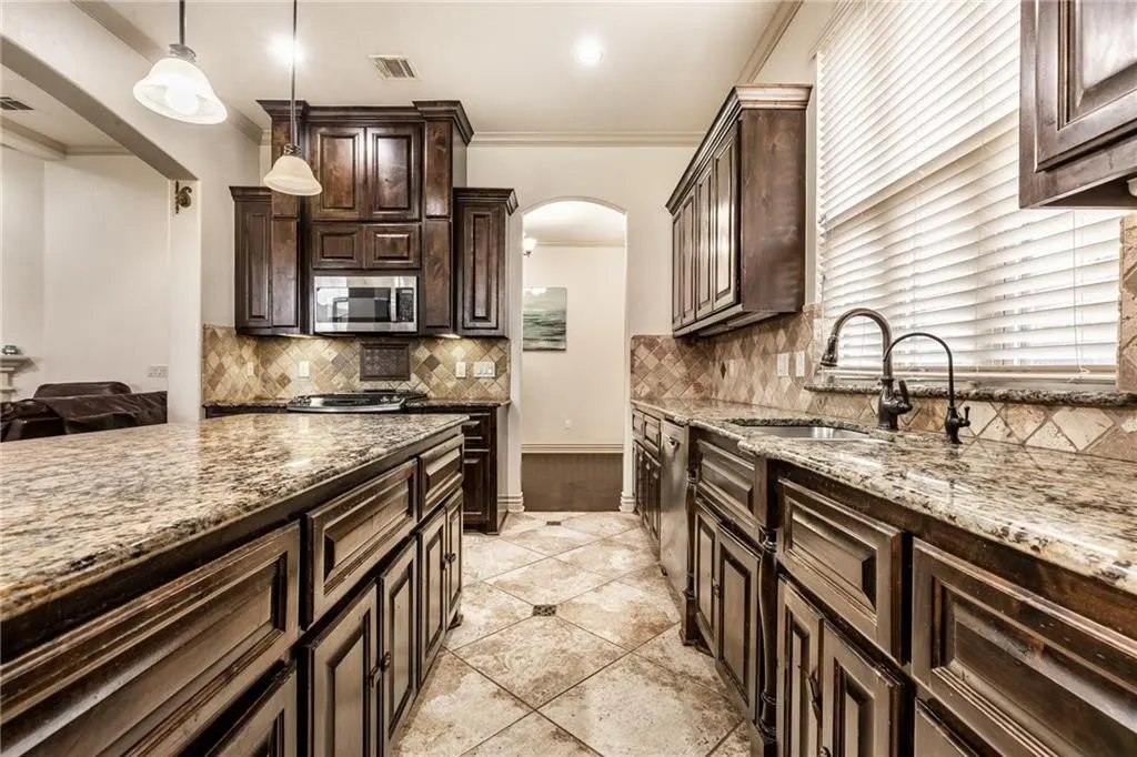Photo 9 — 2128 NW 158th Street, Edmond, OK 73013