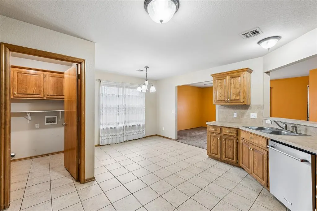 Photo 20 — 1909 Bradford Way, Edmond, OK 73003