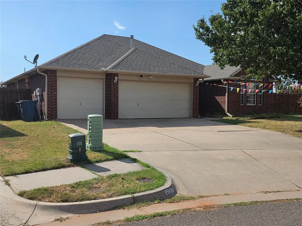 Front exterior — 1909 Bradford Way, Edmond, OK 73003
