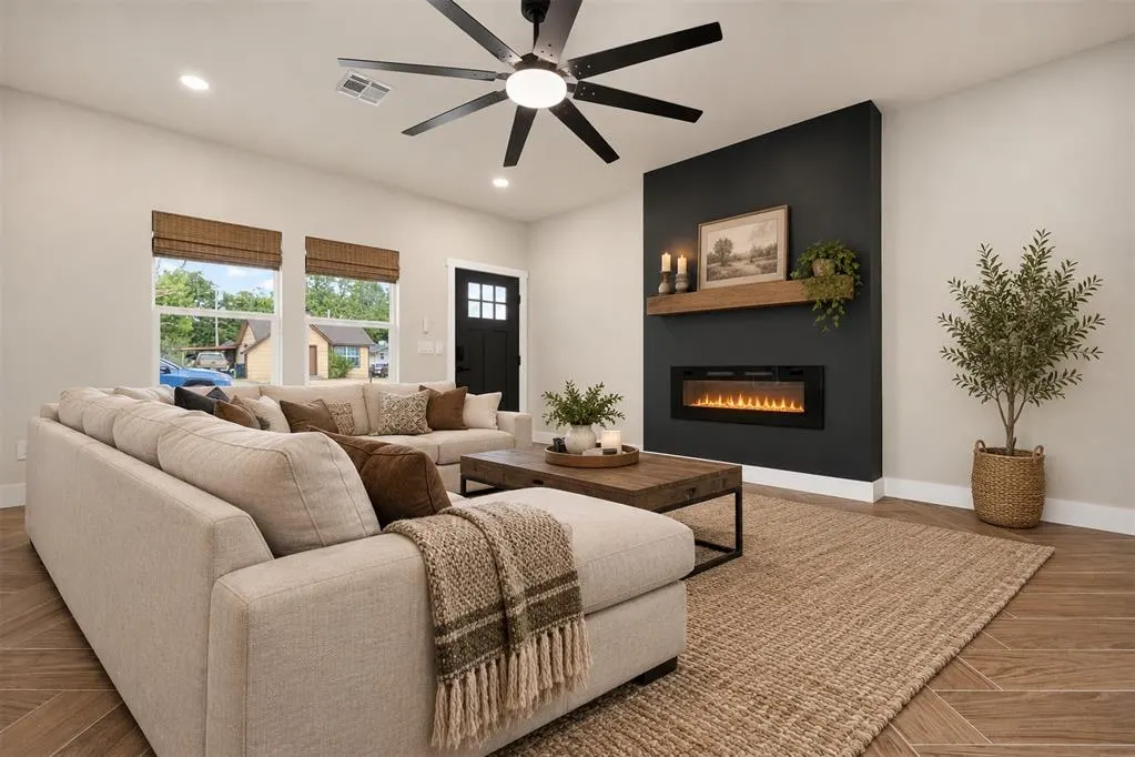 Photo 4 — 3820 NW 11th Street, Oklahoma City, OK 73107