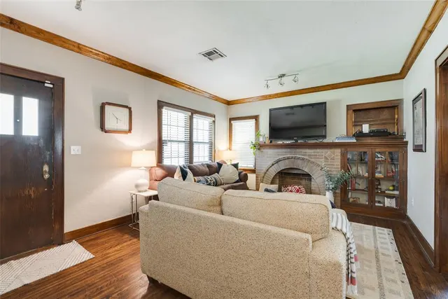 Photo 7 — 2409 NW 19th Street, Oklahoma City, OK 73107