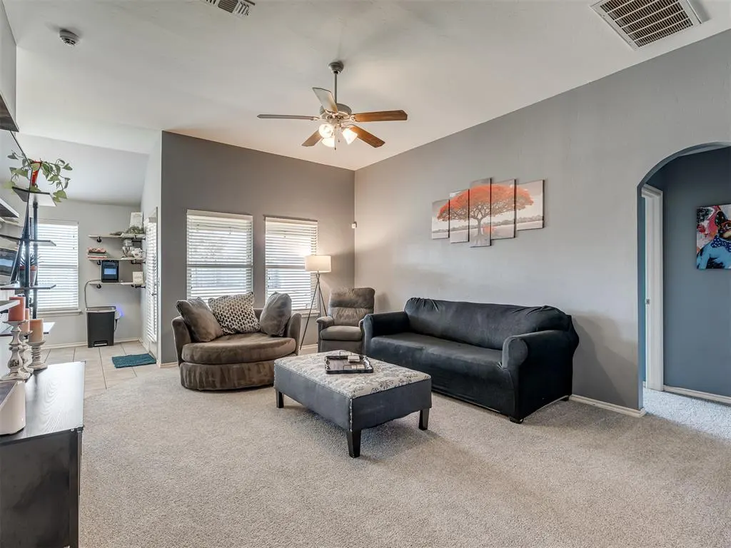 Photo 4 — 13305 SW 4th Street, Yukon, OK 73099