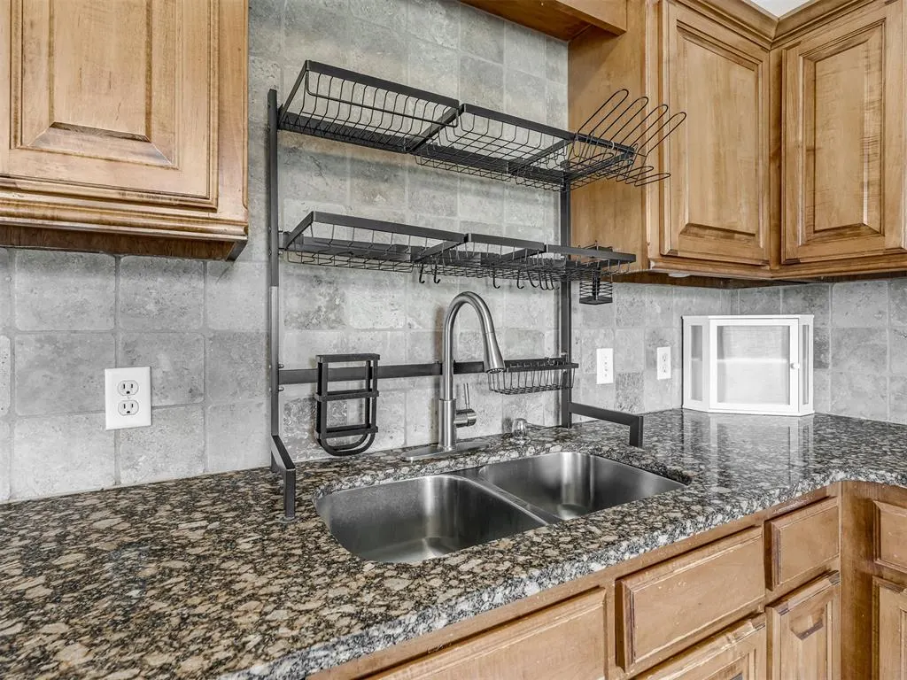 Photo 9 — 13305 SW 4th Street, Yukon, OK 73099