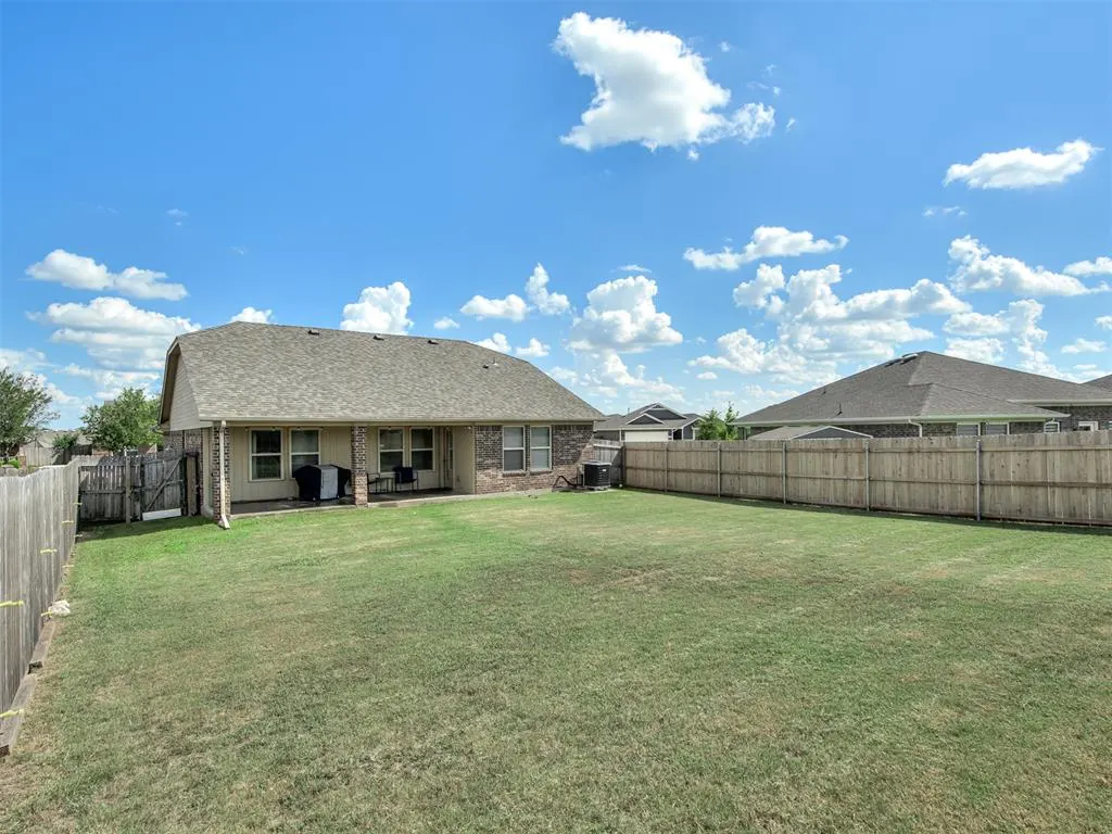 Photo 27 — 13305 SW 4th Street, Yukon, OK 73099