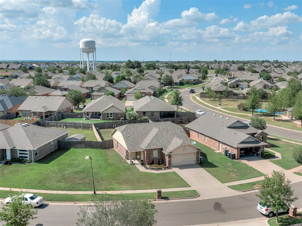 Photo 32 — 13305 SW 4th Street, Yukon, OK 73099