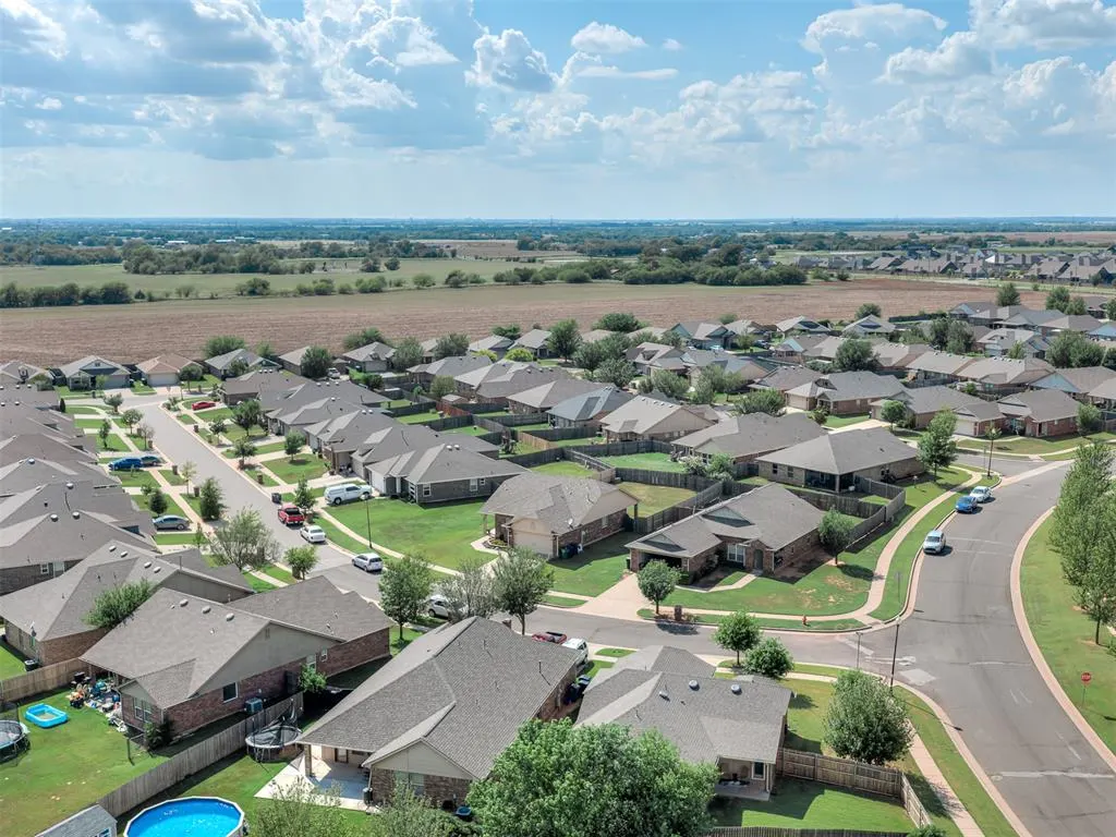 Photo 34 — 13305 SW 4th Street, Yukon, OK 73099