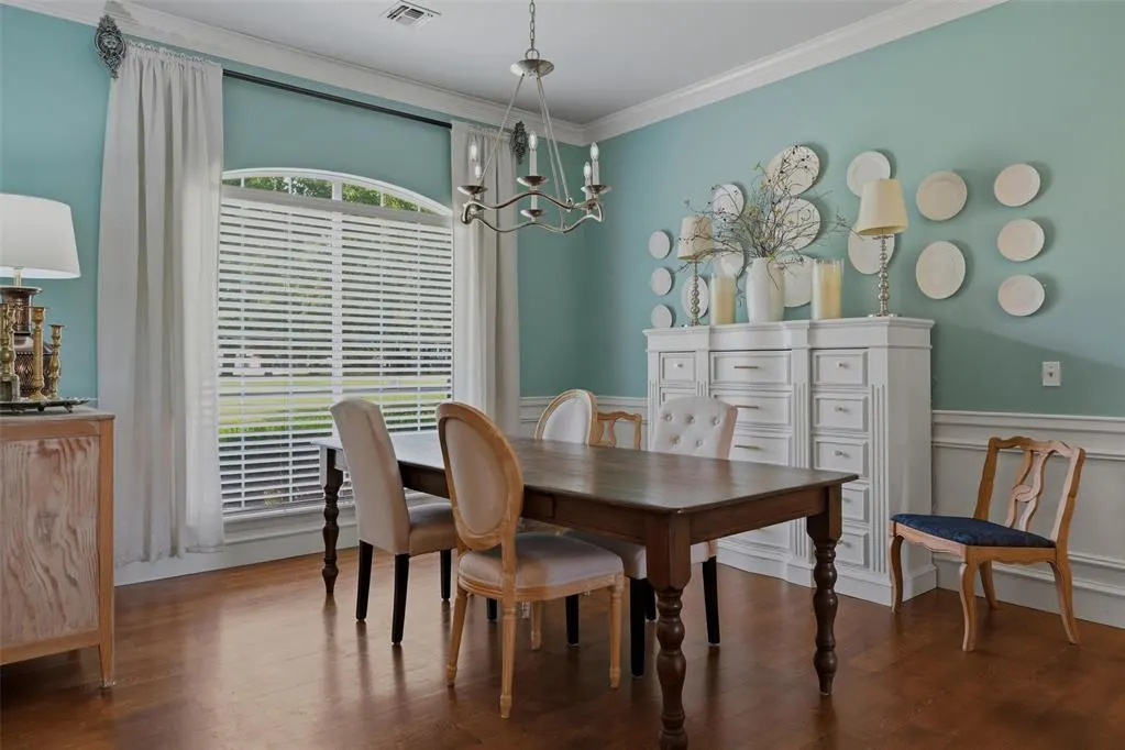 Photo 4 — 2 S Arcadian Oaks Drive, Edmond, OK 73034